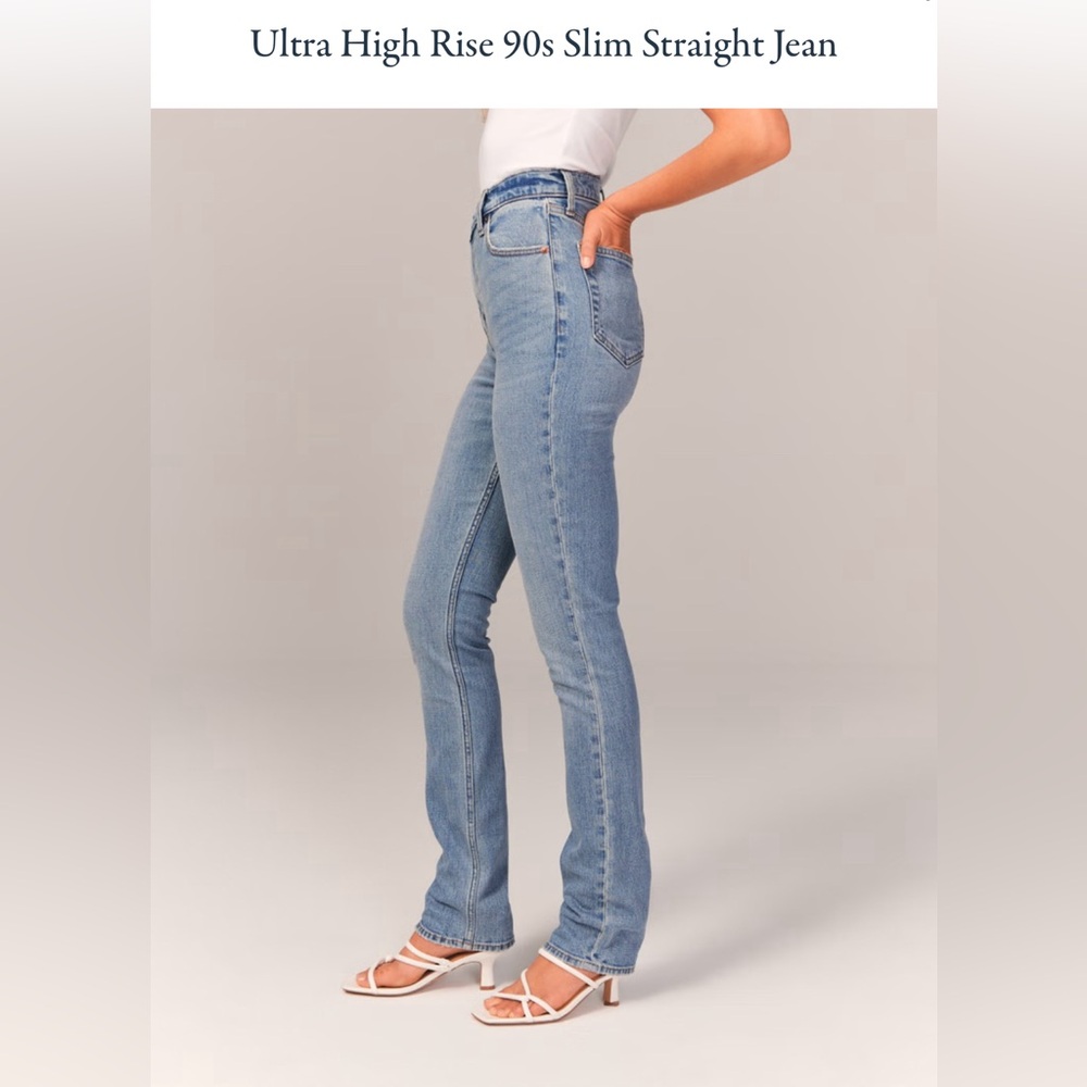 NWT Abercrombie 90’s Slim Straight Ultra High Rise